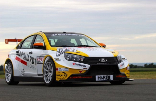 В Валенсии прошло тестирование LADA Vesta TCR