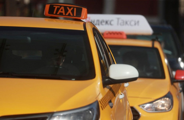В российском регионе чиновников пересадят со служебных машин на такси