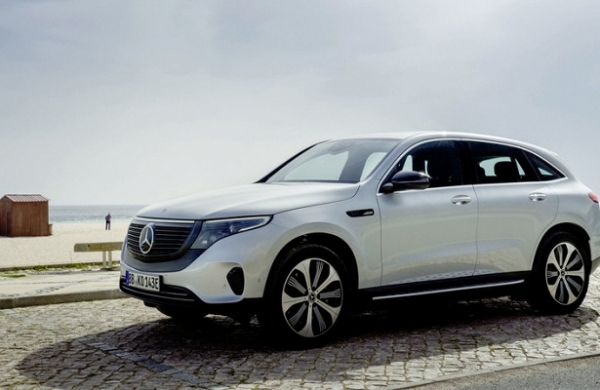 Кроссовер Mercedes-Benz EQC получил особую стартовую версию