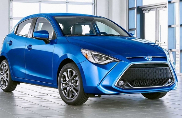 Новая Toyota Yaris оказалась замаскированной Mazda2
