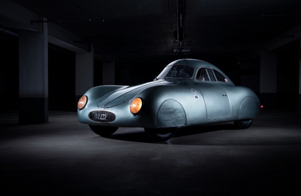 Самый старый сохранившийся Porsche продадут на аукционе