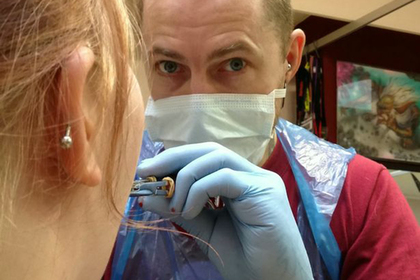 Татуировщика Доктора Зло посадили за отрезанные ухо и сосок